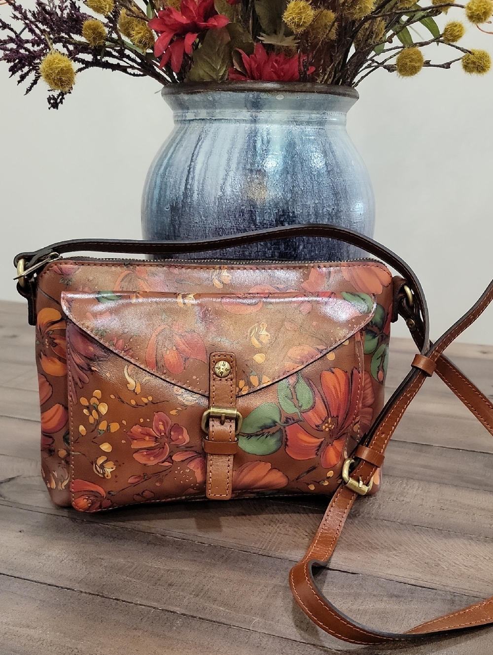 PATRISHA NASH Kirby East West Summer Drawing Crossbody Bag Purse - Picture 1 of 11